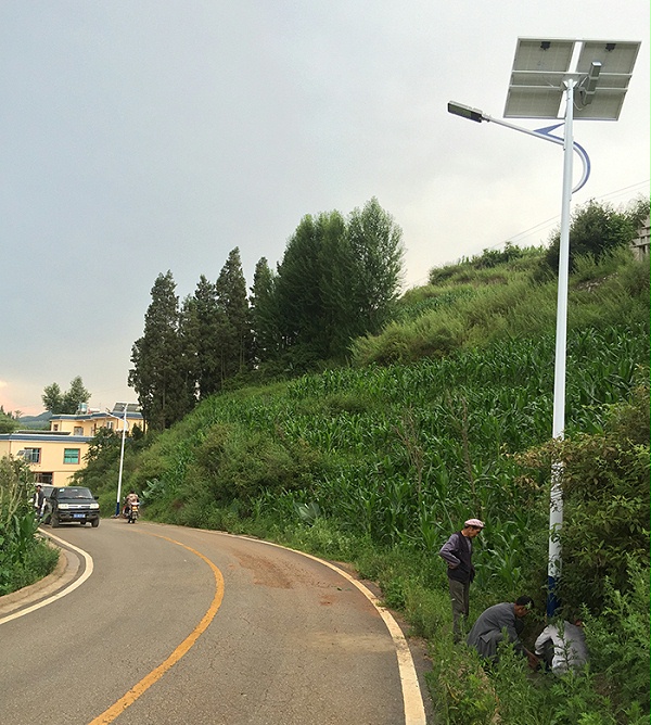 海南太阳能路灯 太阳能道路灯 南德太阳能